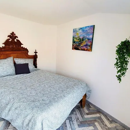 Apartmán Renovated And Air-conditioned 2-bedroom With Terrace Saint-Paul-de-Fenouillet